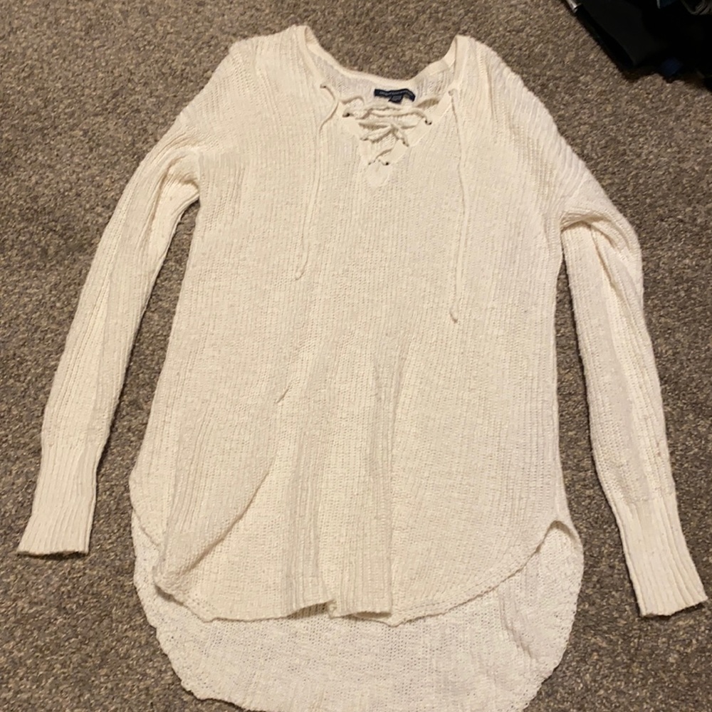 White V neck sweater